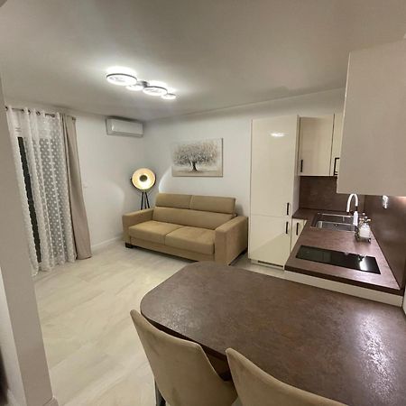 Apartmani Biokovo Makarska Bagian luar foto